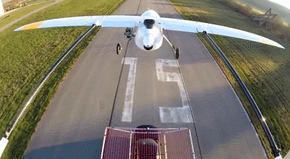 Landing an Autonomous Aircraft On a Moving Car