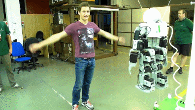 bipedal-robot-copying-movement