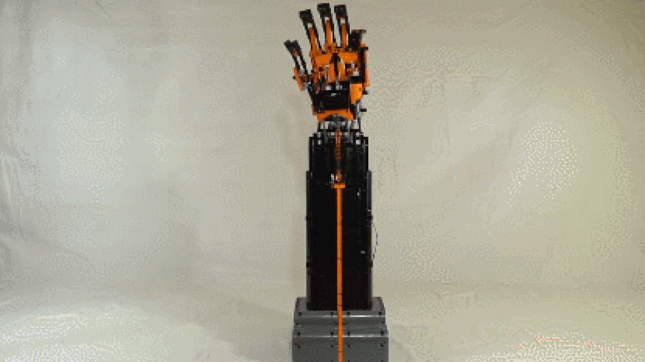 Robotics's LEGO Robotic Hand with SBrick -